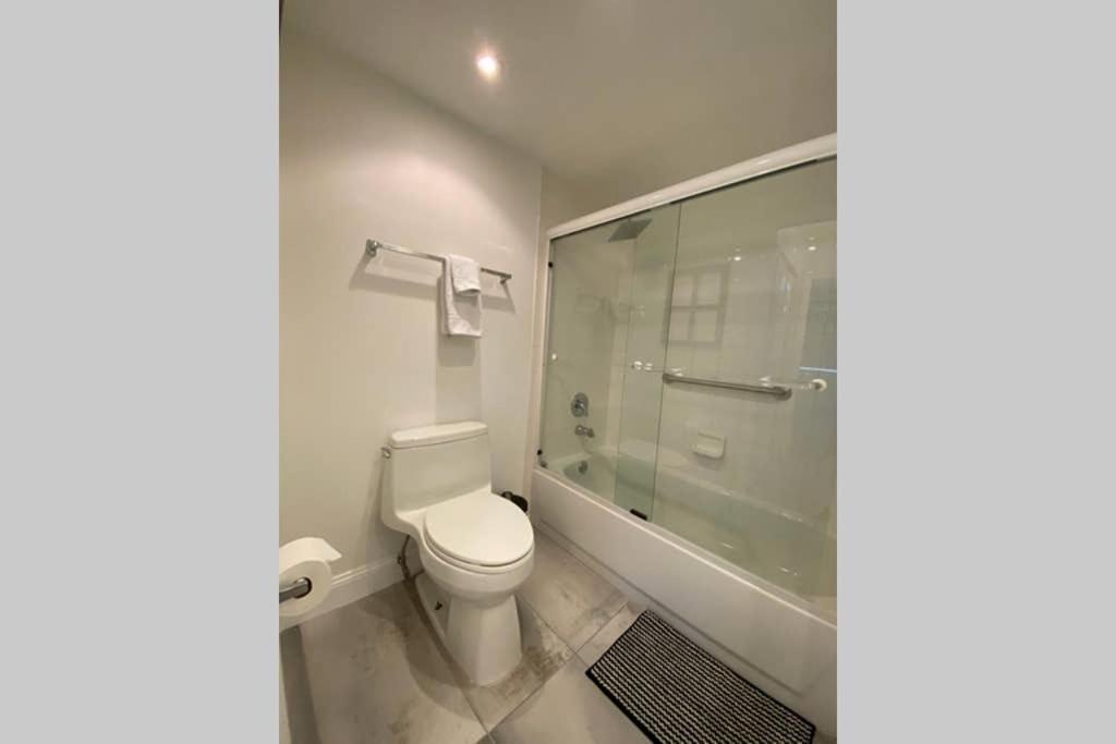 Yacht Club At Aventura 2 Bed 2 Bath Luxurius Cozy Brand New 2020 Apartment ภายนอก รูปภาพ